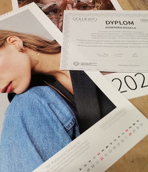 Kalendarz GOLDEXPO 2024, praca Dominiki Koseli laureatki w konkursie fotograficznym.